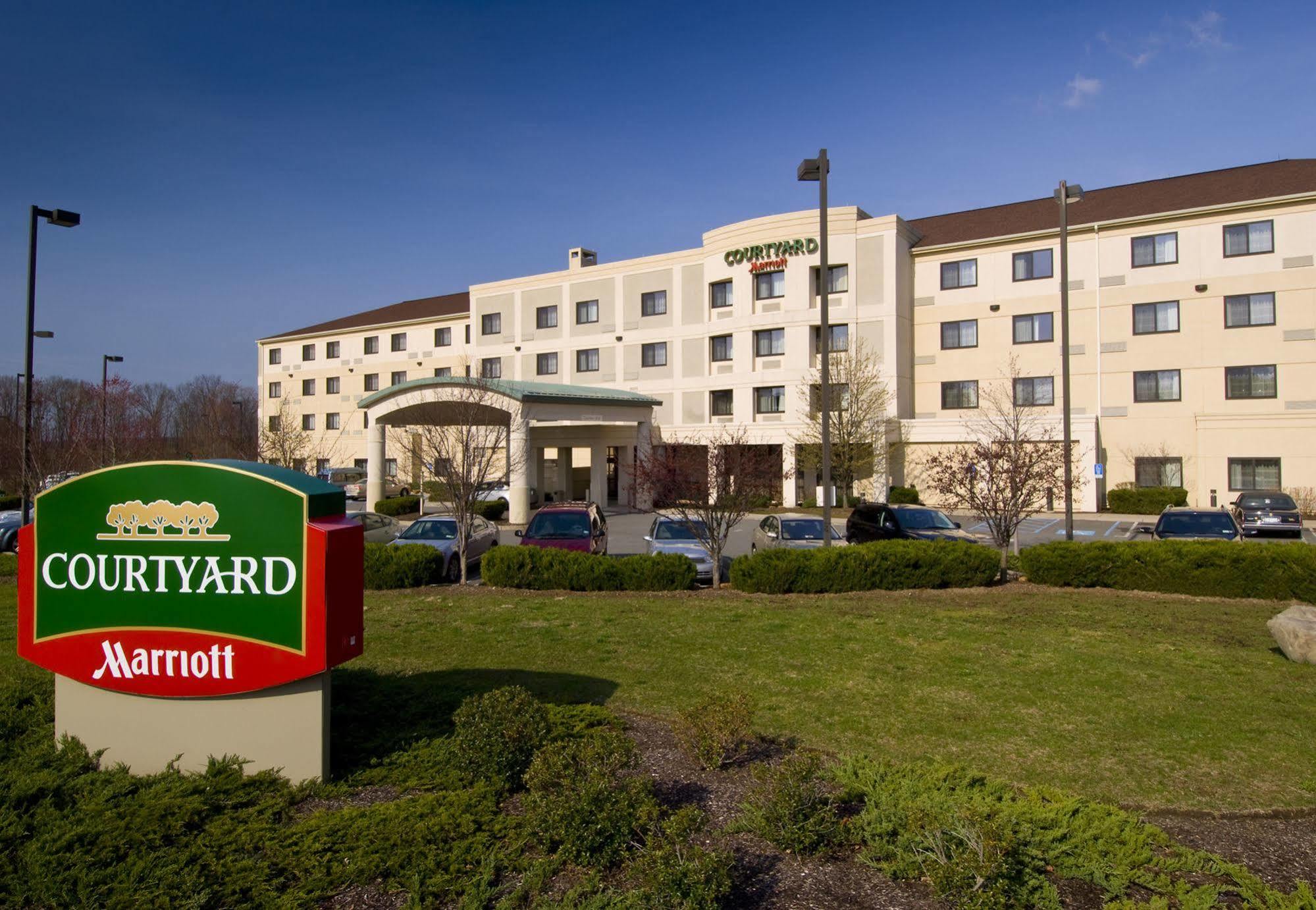 Courtyard By Marriott Middletown Goshen Hotel Exterior photo