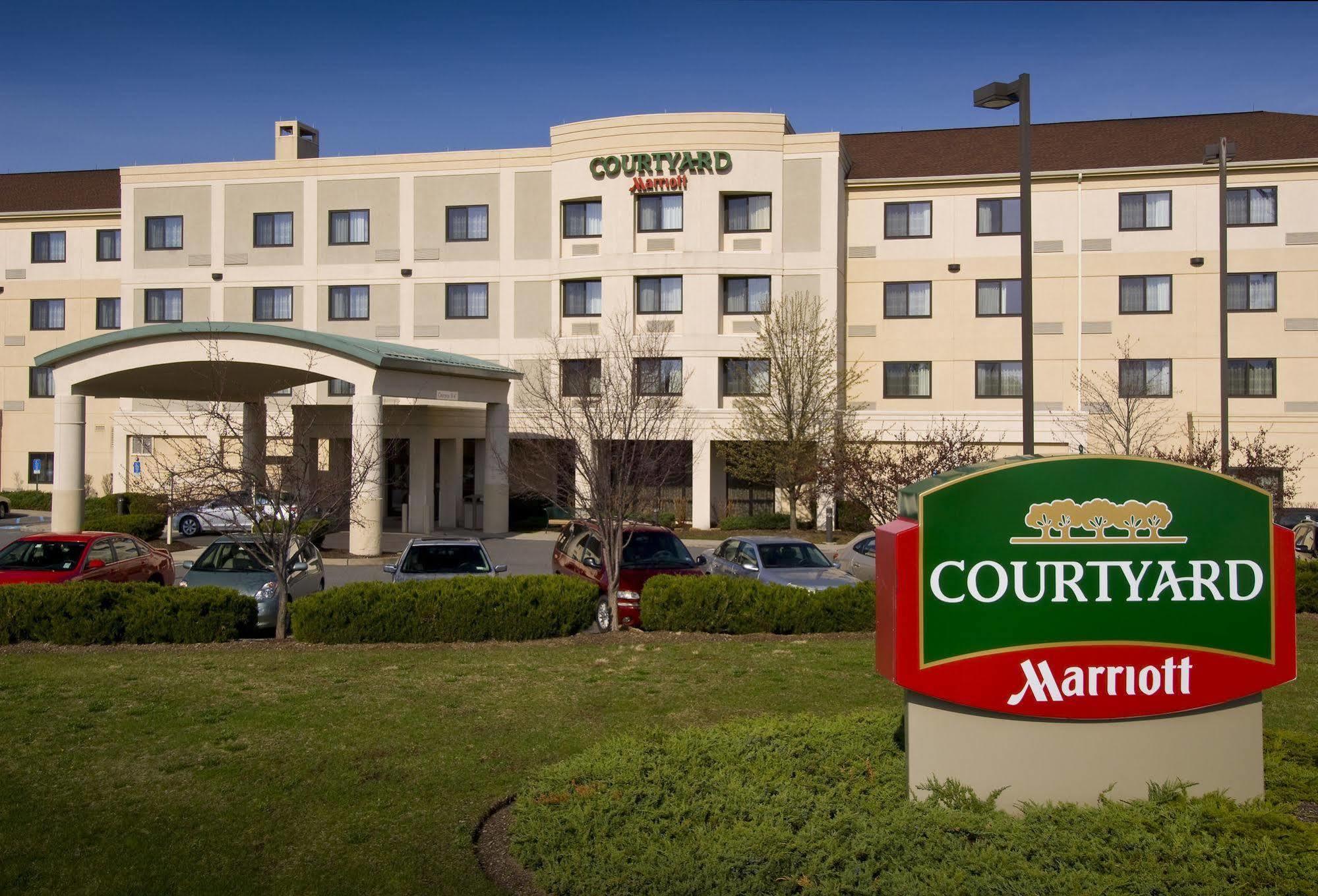 Courtyard By Marriott Middletown Goshen Hotel Exterior photo